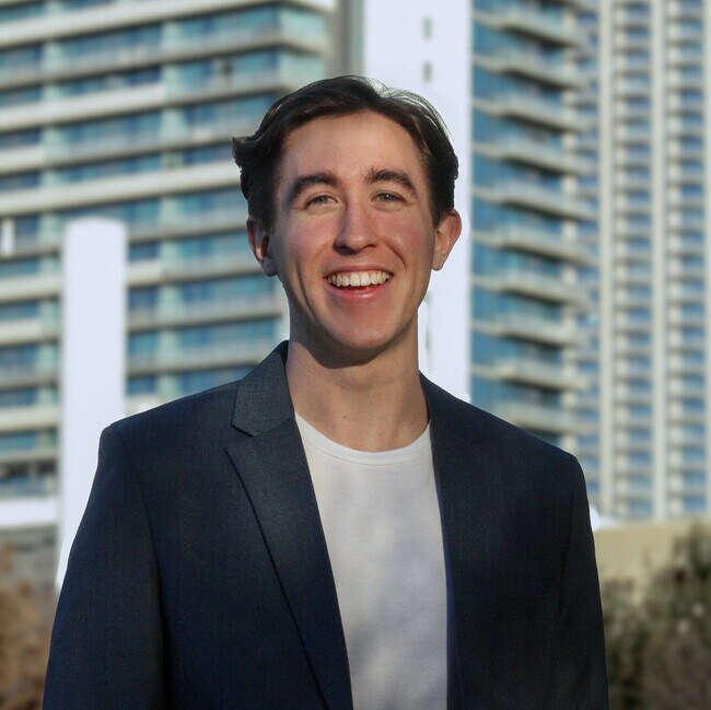 Agent Photo