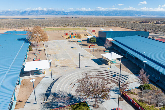 Desert View Elementary courtyard.
