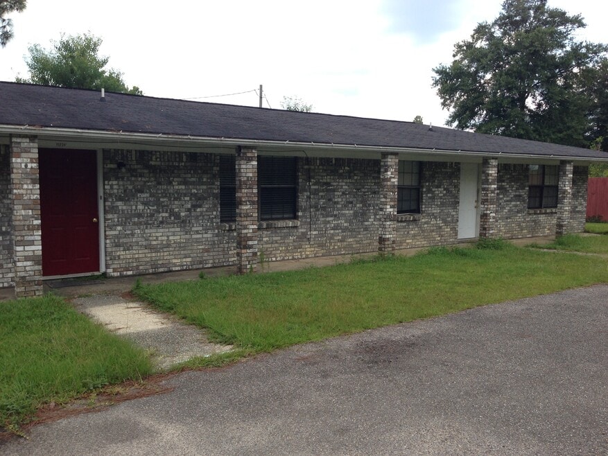 15724 Cook Rd unit A, Biloxi, MS 39532 - photo 1