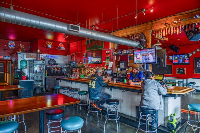 O'Malleys Pub offers an authentic Irish pub experience with great food and entertainment.