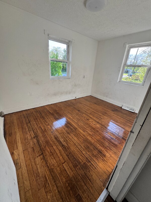 4408 Cane Run Rd, Louisville, KY 40216 - photo 4