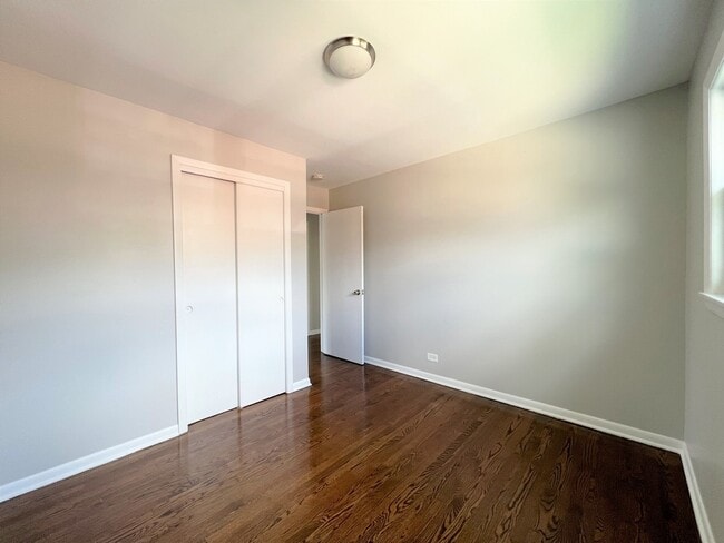 14325 Karlov Ave, Midlothian, IL 60445 - photo 2