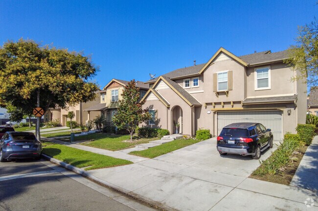 Most of the homes in The Anaheim Resort are older, but you'll find new homes nearby