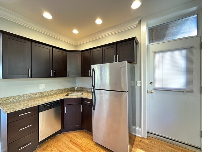 4414 N Rockwell St unit A09W, Chicago, IL 60625 - photo 5