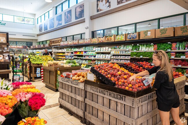 Food & Thought near Bears Paw offers residents a great selection of fresh organic produce.