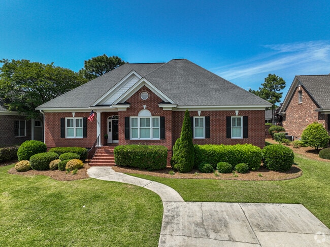 Many Wildewood homes sit on the edge of the golf course.