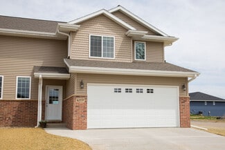 6353 Pawnee Ln, Asbury, IA 52002