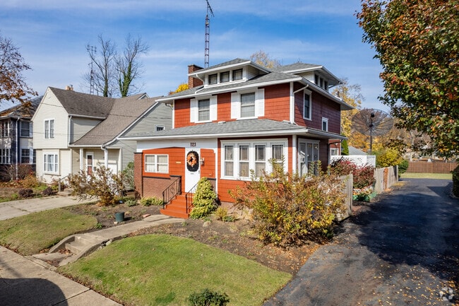 The North Lehman neighborhood offers many unique homes.