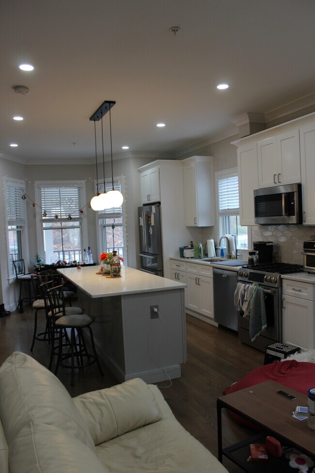 153 Foster St, Brighton, MA 02135 - photo 4