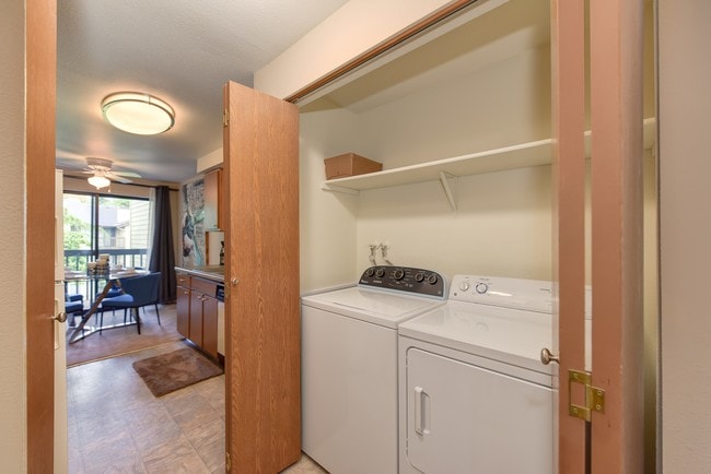 Kently Pointe Apartments, Kent, WA 98032 - photo 7