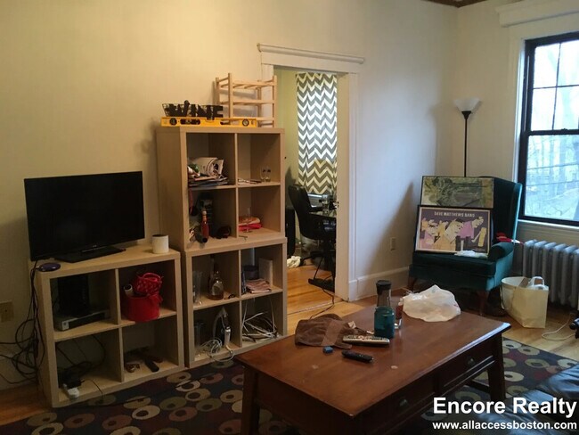 47 Gordon St unit 3, Allston, MA 02134 - photo 3
