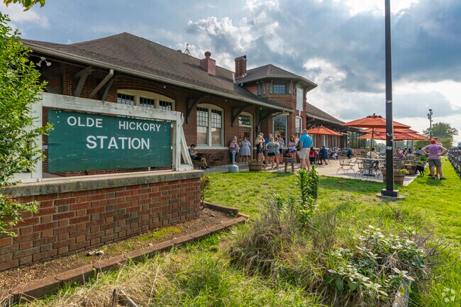 Olde Hickory Station is a fun stop for Hickory locals when in the downtown area for a bite.
