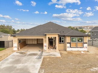 642 Tatoosh Ave, West Richland, WA 99353