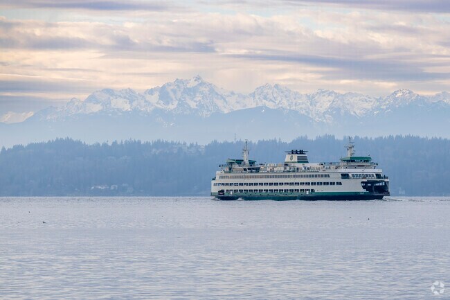 Need to get to Kingston? Hop on the Kingston/Edmonds Ferry in Edmonds WA.