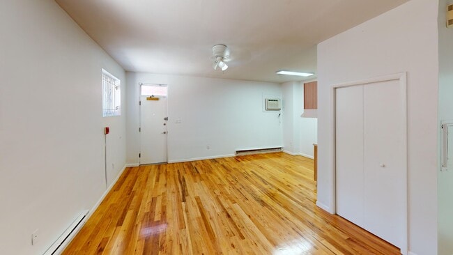 918 Pine St unit 1R, Philadelphia, PA 19107 - photo 4