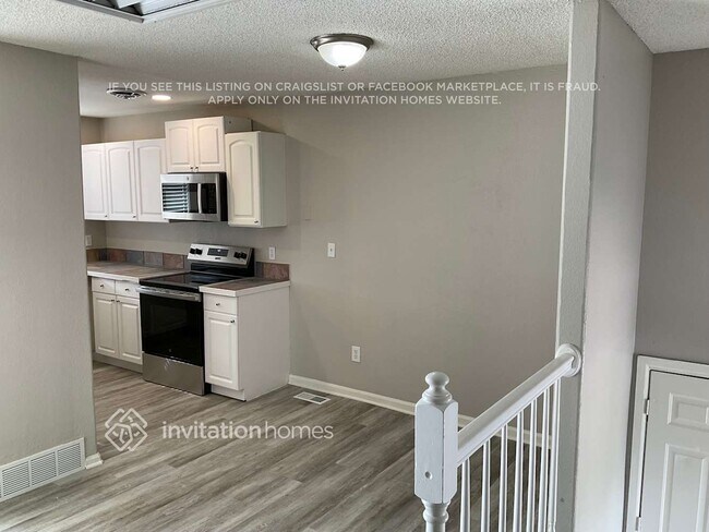 1621 Gibralter St, Aurora, CO 80011 - photo 3