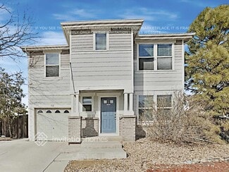 712 Willow Dr, Lochbuie, CO 80603