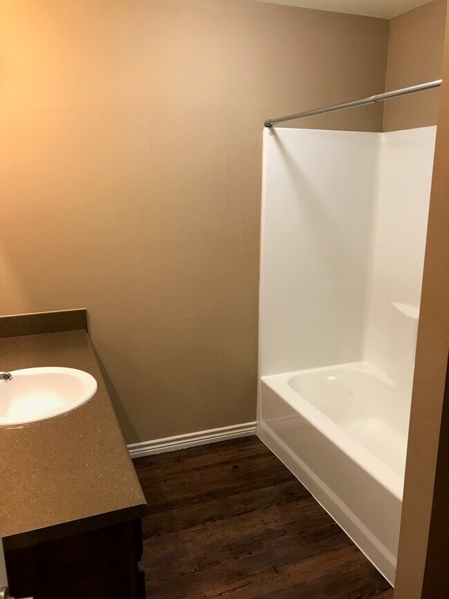 4267 Castlegate Dr unit 4267, Paris, TX 75462 - photo 4