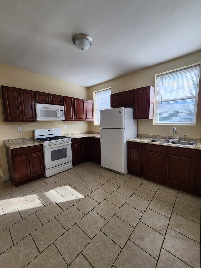 280 Norton St Unit 1, New Haven, CT 06511
