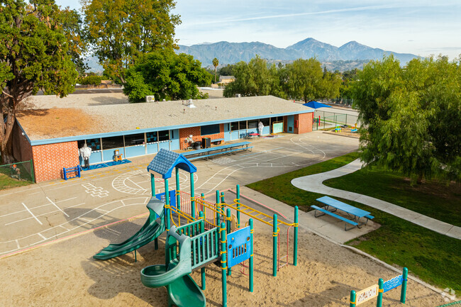 Grace Miller Elementary is public and serves grades K-5.