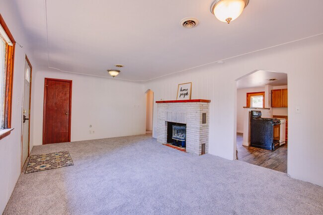 519 E 6th St, Laurel, MT 59044 - photo 5