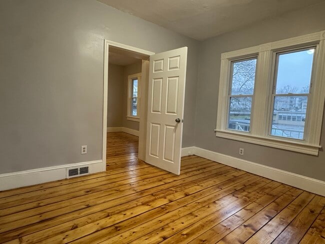 58 Division St unit 1, Lincoln, RI 02838 - photo 6