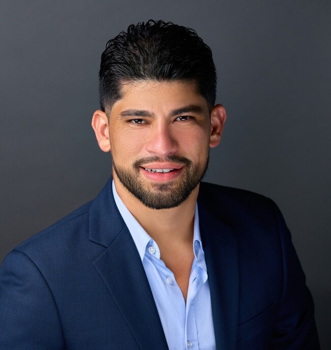 Agent Photo