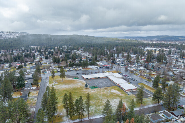 University Elementary is located in a mostly residential neighborhood.