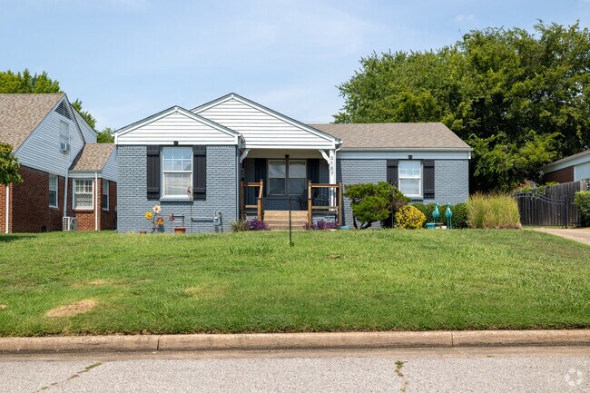 Embrace comfort in Florence Park South's modest traditional homes.