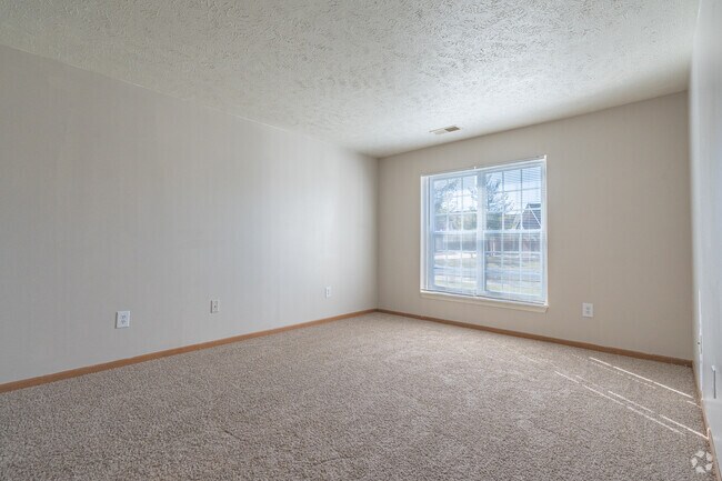 Creekside Park, Macomb, IL 61455 - photo 7