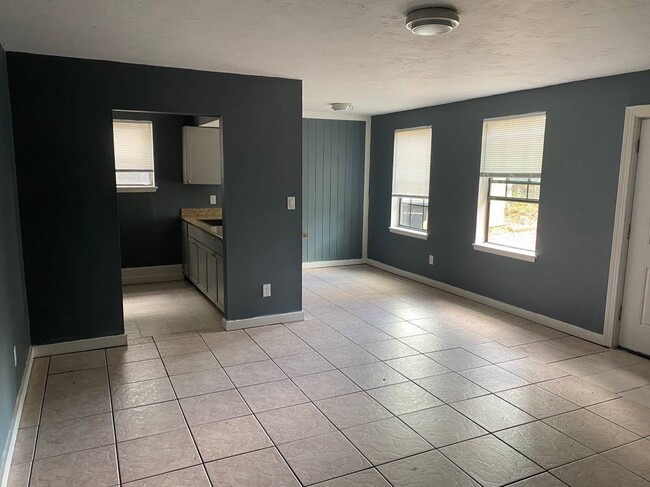 1863 Nekoma Ct unit B, Tallahassee, FL 32304 - photo 6