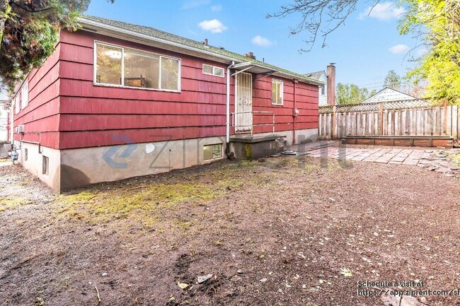 6115 NE Clackamas St, Portland, OR 97213 - photo 6