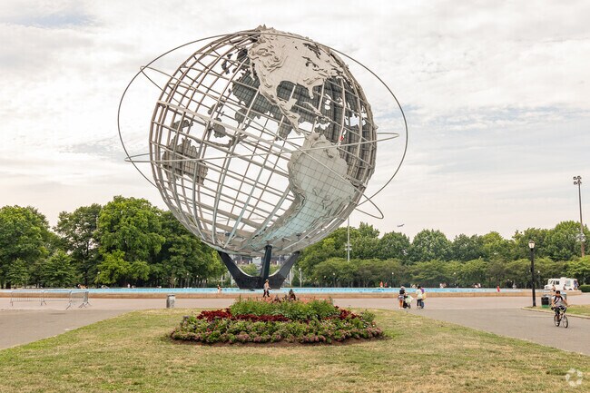 Flushing Meadows Corona Park is the largest park in Queens.
