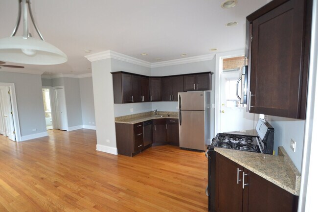4414 N Rockwell St unit 3, Chicago, IL 60625 - photo 2