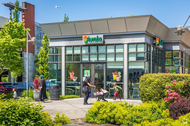 Some Cascade View residents might check out restaurants such as Jamba for a fruit smoothie.