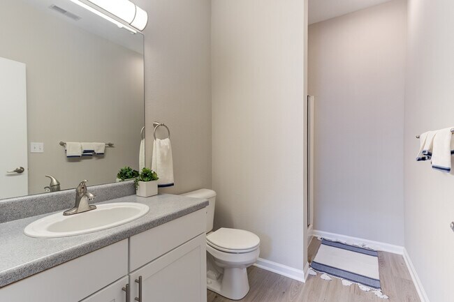 The Social Normal, Normal, IL 61761 - photo 7