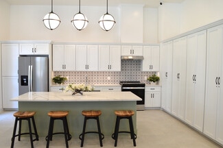 7121 Elroy Rd, Del Valle, TX 78617