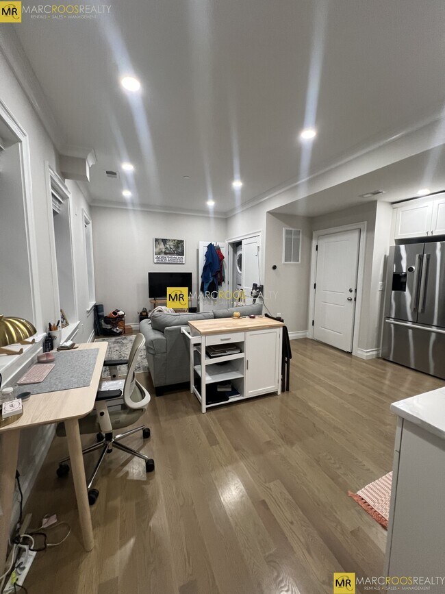 14 Mount Hood Rd unit 4, Brighton, MA 02135 - photo 4