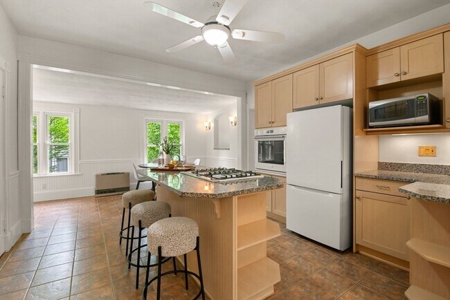 7 Landers St unit 2, Somerville, MA 02143 - photo 3