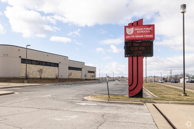 Union 6th-7th Grade Center is part of the greater Union Public School System.