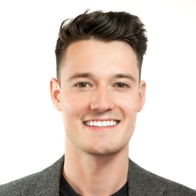 Agent Photo