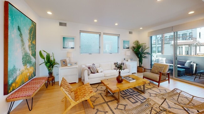 1410 Pacific Ave, Venice, CA 90291 - photo 3