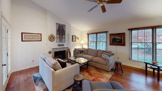 2266 E Cape Cod Dr, Bloomington, IN 47401 - photo 2