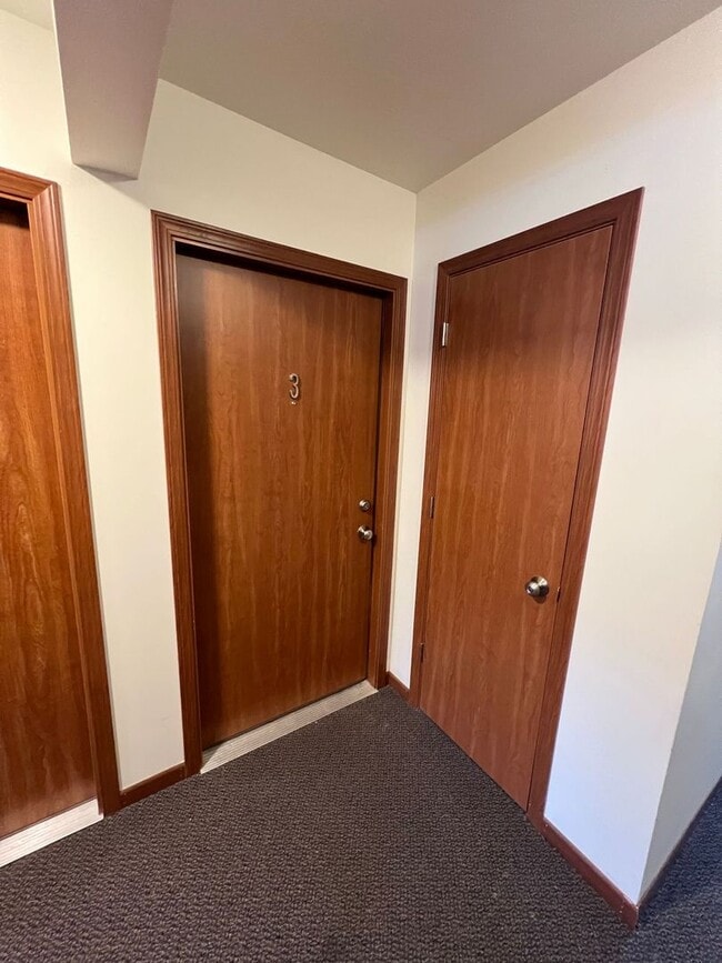 851 Eastern Ave Unit 3 - Lower, West Bend, WI 53095