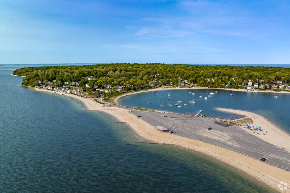 NH_EatonsNeck_ 540012_p2_v1_al_072424