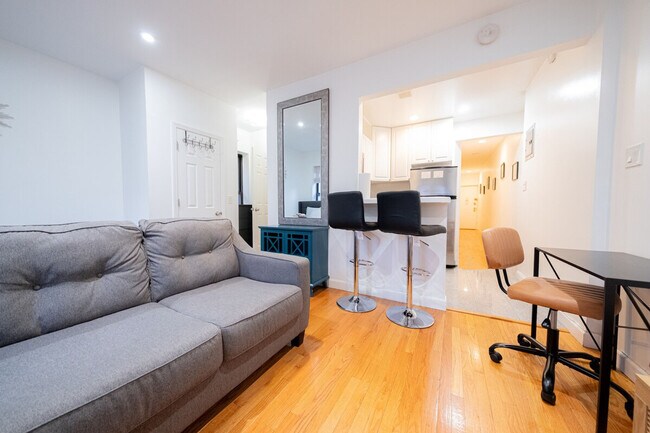 317 E 75th St unit ID1032012P, New York, NY 10021 - photo 2