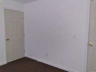 28 Wedgewood Cir Unit 1, Springfield, MA 01129