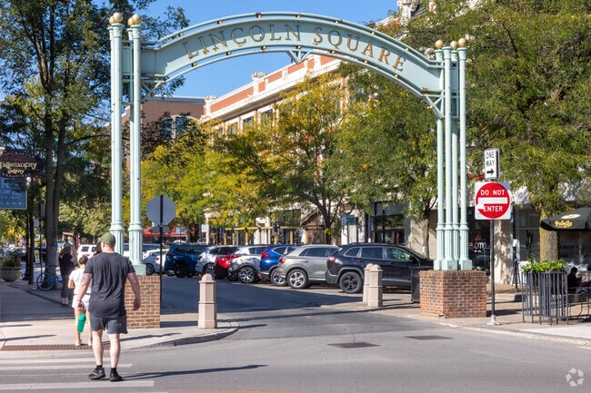 Small town shopping and easy parking
