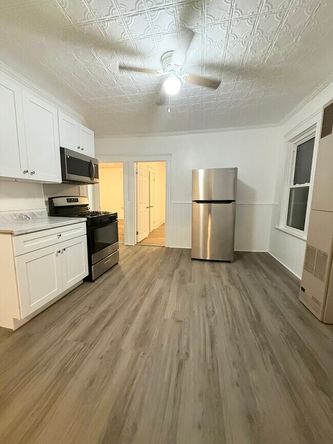 242 4th Ave unit 2, Woonsocket, RI 02895 - photo 2