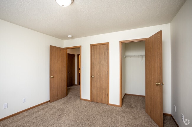 Stonegate, Cedar Rapids, IA 52403 - photo 7